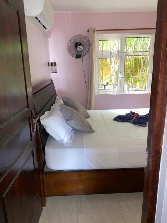 Mer Riviere Beau Vallon  Exterior foto